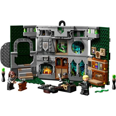 Магазин обуви Конструктор LEGO Harry Potter Флаг общежития Слизерин 76410
