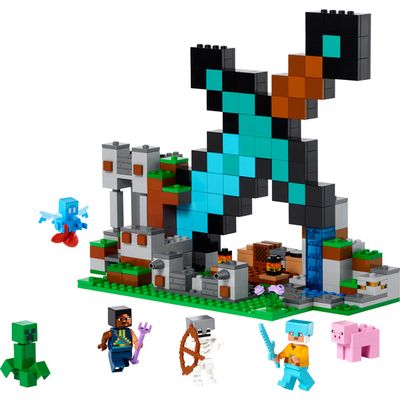Магазин обуви Конструктор Lego Minecraft Форпост с мечом 21244
